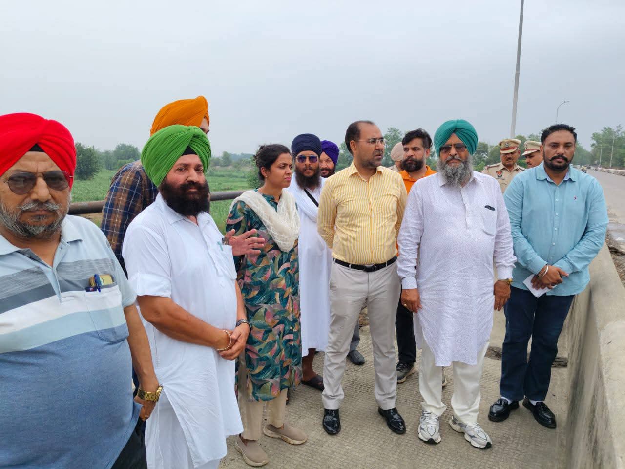 Deputy Commissioner Ashika Jain visits villages situated on the banks of Beas river in view of possible floods.